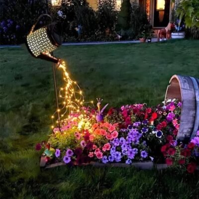 ESTACA LUZ SOLAR DECORATIVA EXTERIOR – MODELO “REGADERA”